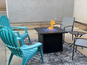 Property grounds - Dual Master Rooms - Perfect for Groups & Family-friendly - Fire Pit, BBQ, Games (Moreno Valley)