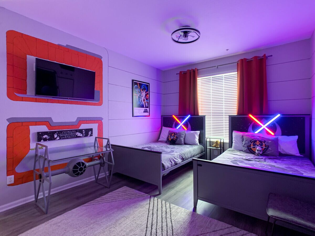 3 Schlafzimmer, Schreibtisch, Bügeleisen/Bügelbrett, Reisekinderbett