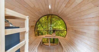 Garden Suite · 2BR Stay w/ Hot Tub, Sauna & BBQ