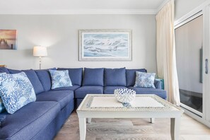 Apartment | 3 bedrooms - Seawind 1208 Beach Front 3 2 Zero Entry Pool (Gulf Shores)