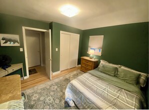 2 bedrooms, in-room safe, desk, iron/ironing board