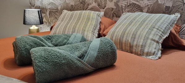 2 makuuhuonetta, Wi-Fi, vuodevaatteet