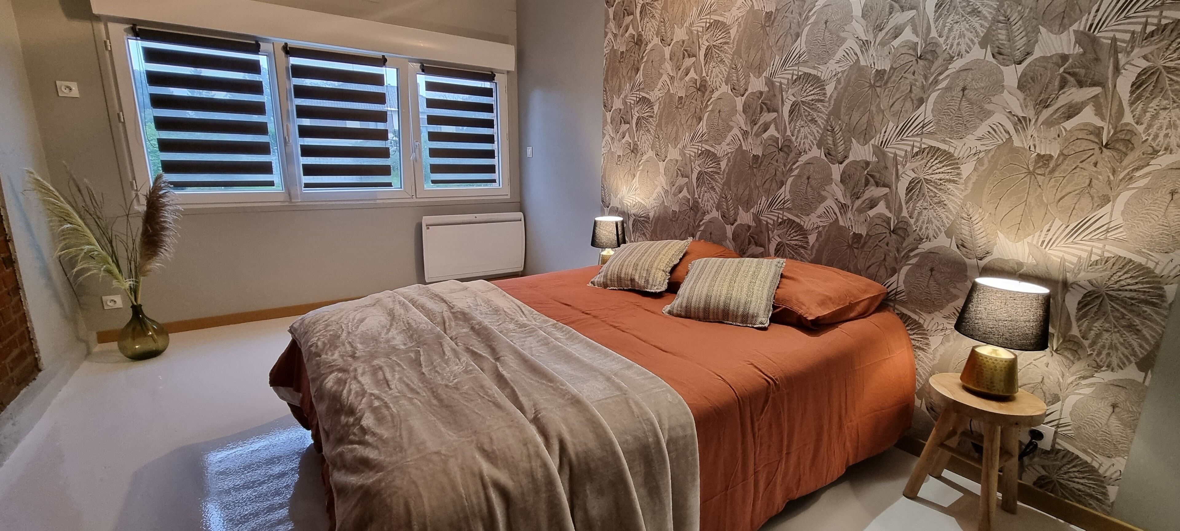 2 多间卧室、WiFi、床单