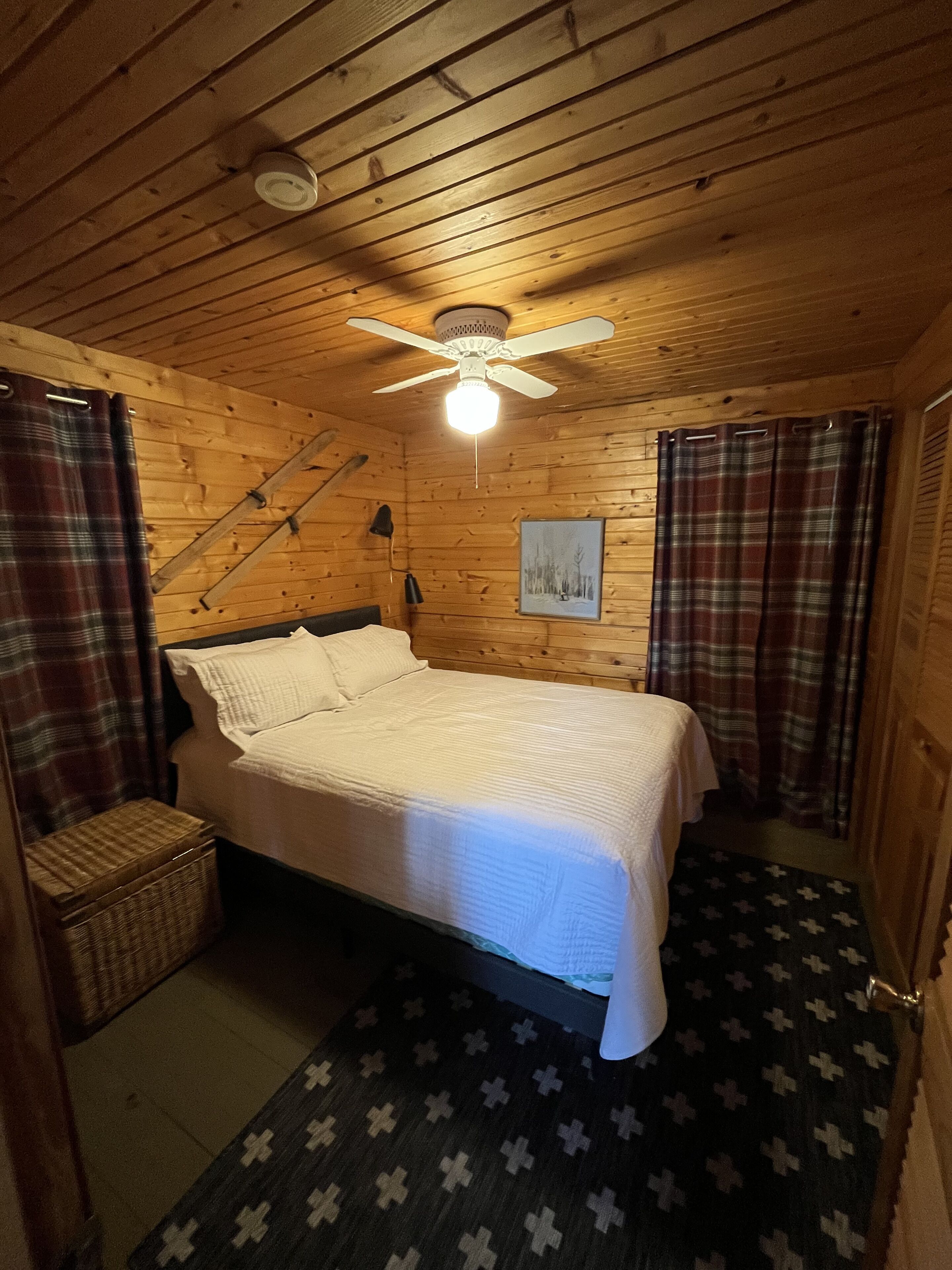 4 Schlafzimmer, Schreibtisch, Bügeleisen/Bügelbrett, kostenloses WLAN