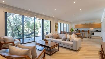 Comfort Apartment | Living area
