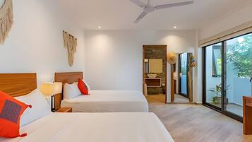 Apartemen | 3 kamar tidur, brankas, ruang kerja ramah laptop, dan tirai kedap cahaya