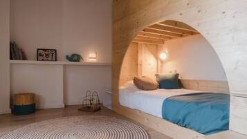 3 chambres, fer et planche à repasser, Wi-Fi, draps fournis