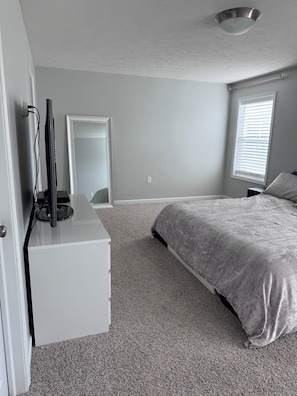 3 chambres, fer et planche à repasser, Wi-Fi gratuit, draps fournis
