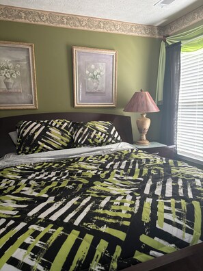 4 habitaciones, escritorio y internet 