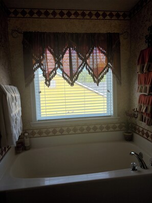 Toallas, jabón, papel de baño 