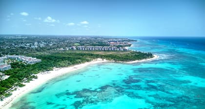 Sunset Kin Beach Apartments