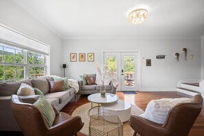 Smart-tv, videospil, stereoanlæg, kontorer