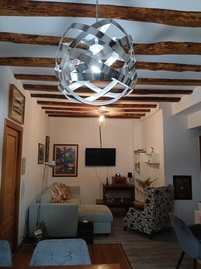 El Encanto del Casco for 4 passengers + 2 parking spaces 