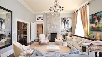 Smart TV, fireplace, books