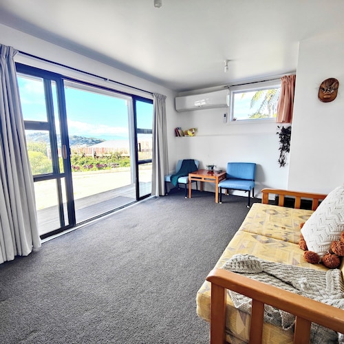 Charming 2-bedroom unit in lovely Wellington with AC, WiFi sale on now 