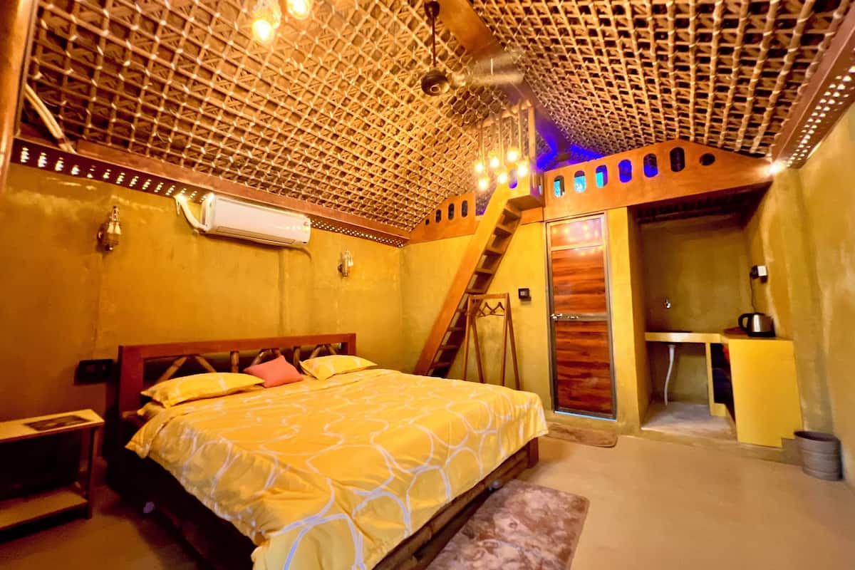 Habitación doble de lujo | Espacio para trabajar con laptop y wifi gratis