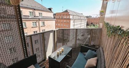 Modern, Centrally located Apartment!