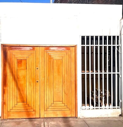 Comfortable mini apartment with door to the street.