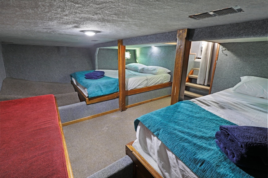 Sunshine Coast Houseboat Holidays - Sunshine Coast