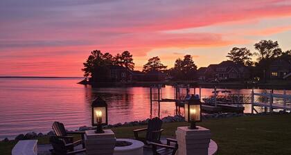 Lakeside Manor | Sleeps 10 | Pool Table & Playroom