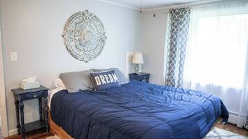 3 bedrooms, travel crib, WiFi, bed sheets