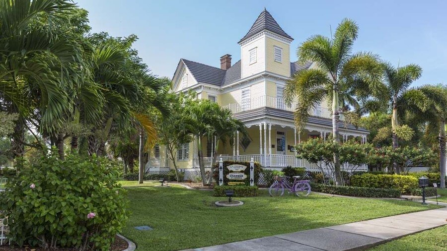 890 Coronado Drive