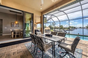 Tempat makan outdoor