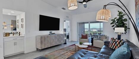 Condo, Berbilang Katil, Pool Access, Golf View (HLB14224-922) | Ruang tamu