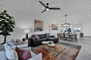 Appart'hôtel, plusieurs lits, accès piscine, vue golf (HLB14224-922) | Coin séjour