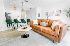 Hus, flere senger, adgang til basseng (OP7650) | Oppholdsområde