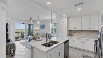 Condo, Multiple Beds, Pool Access (HLB14131-828) | Interior