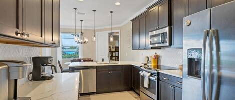 Maison, plusieurs lits, accès piscine (E5S831) | Cuisine privée | Cafetière/bouilloire, bouilloire électrique