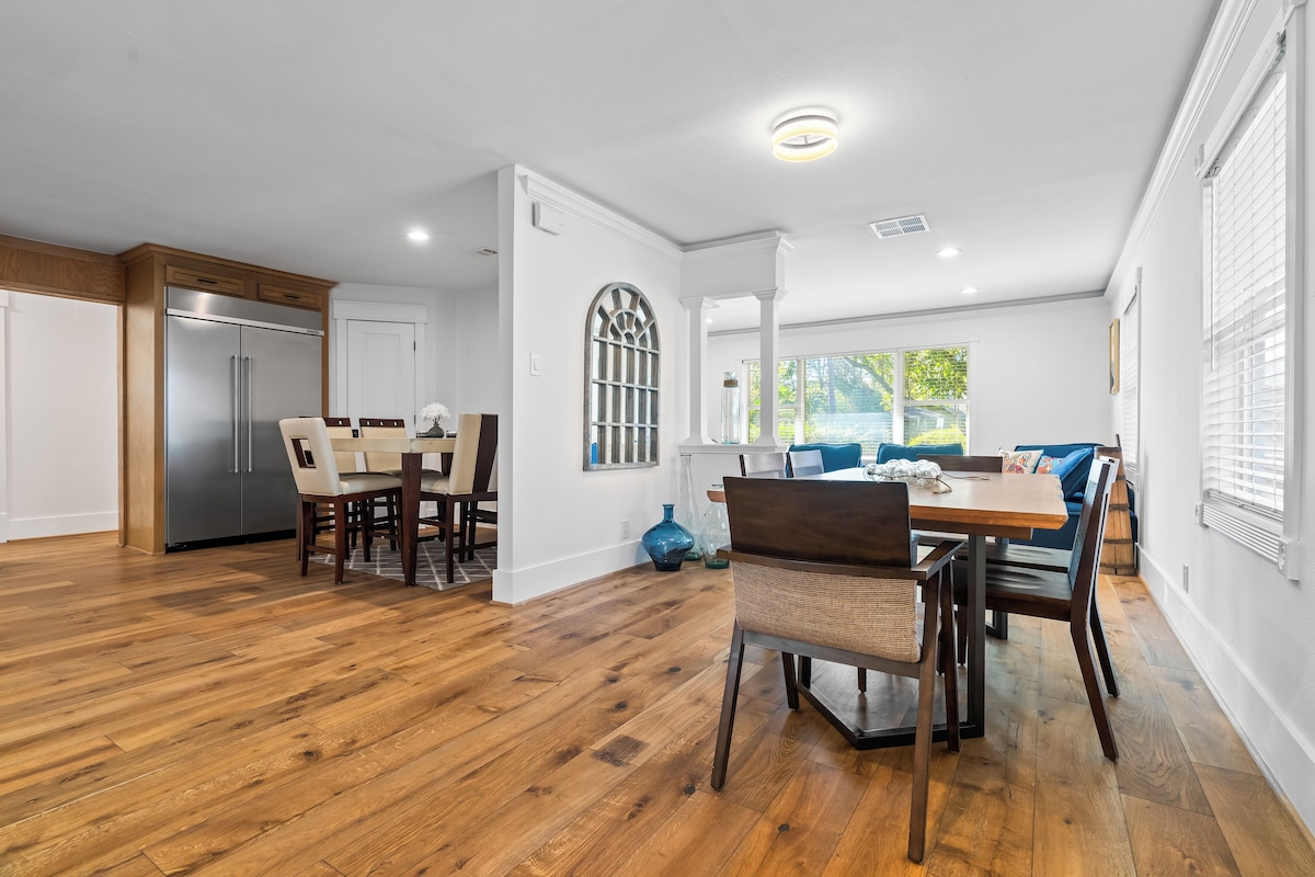 Photo 23 of Spacious Lux 4 BDR Ranch Style Home in Highland Village/River Oaks, 2 King Beds