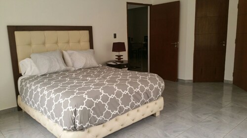 Comfortable 3-bedroom apartment with WiFi in Cochabamba