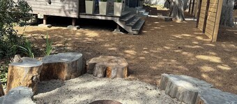 New Luxury Cottage Minutes To Beach & Town!