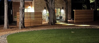 New Luxury Cottage Minutes To Beach & Town!