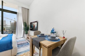 Dining - Serene Dubai Studio Abode (Dubai)