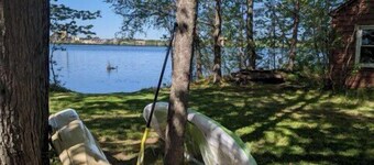 Charming 1940s Cabin on Mohawksin, Firepit, Kayaks/Canoes Incl. Close to Trails