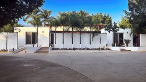 Entrée de l’hébergement