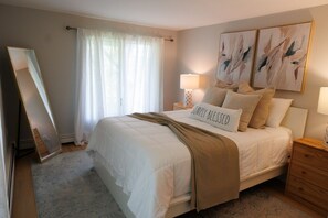 4 habitaciones, tabla de planchar con plancha, wifi y ropa de cama 