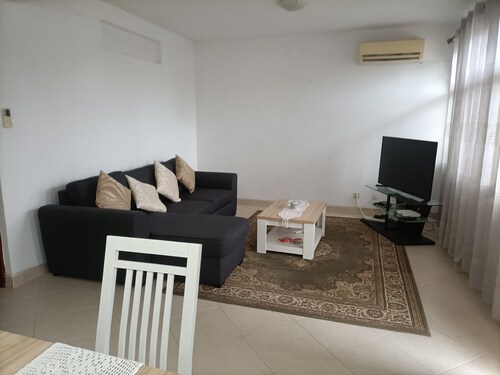 Villa Home-Praia
Ihr Ferienhaus in Prainha auf den Kapverden
3 Min. vom Strand 