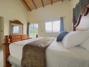 5 bedrooms, travel cot, WiFi, bed sheets