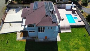 Exterior - Spacious 5-bedroom villa in marvelous Jarabacoa with AC, WiFi (Jarabacoa)