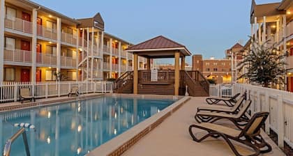 1 Bedroom Condo Shadowing Doak Campbell Stadium