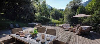 Chalet Fleur d'Aulps - Secluded holiday for 12 with spa - OVO Network