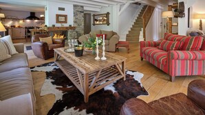 Unclassified image, 5 of 30, button - Chalet Fleur d'Aulps - Secluded holiday for 12 with spa - OVO Network (Saint-Jean-d'Aulps)
