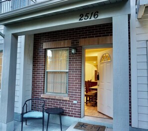 Exterior detail - 3-bedroom townhome in charming Ogden Enjoy skiing, hiking, art scene & nightlife (Ogden)