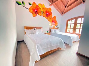 Hypo-allergenic bedding, down comforters, pillowtop beds - Quinta Bella Orquídea (Sangolqui)