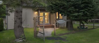 Charming 3-bedroom cottage in serene Enumclaw with AC