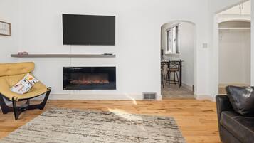 TV connectée, cheminée